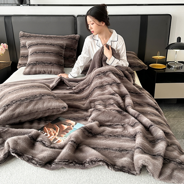91家纺网 家纺一手货源 找家纺 芸锦豪 2025新款大金狐貂云锦绒毛毯毯子 灰色