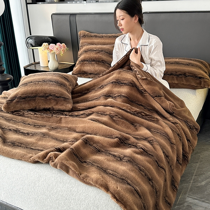 91家纺网 家纺一手货源 找家纺 （总）芸锦豪 2025新款大金狐貂云锦绒毛毯毯子