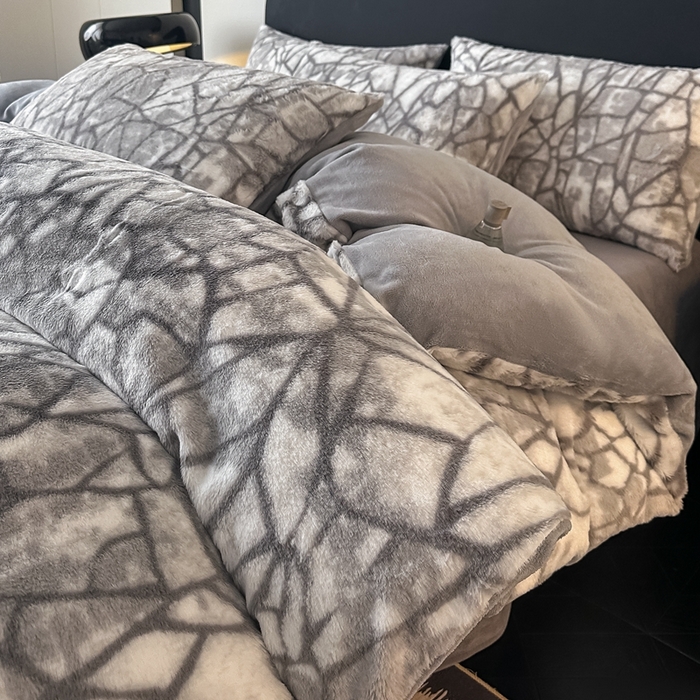 91家纺网 家纺一手货源 找家纺 居易简 2025新款亲肤保暖皮草绒牛奶绒AB面美拉德抽条兔毛绒四件套 几何空间