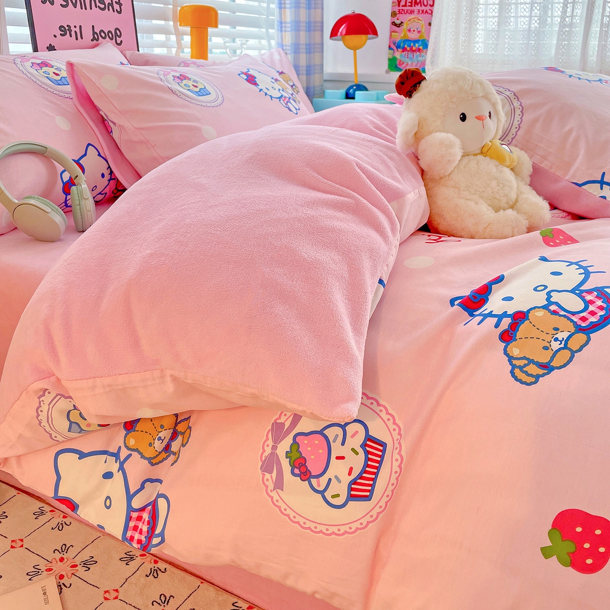 91家纺网 家纺一手货源 找家纺 朵希曼 2026新款棉绒卡通三丽鸥棉加绒印花系列四件套 幸福熊凯蒂