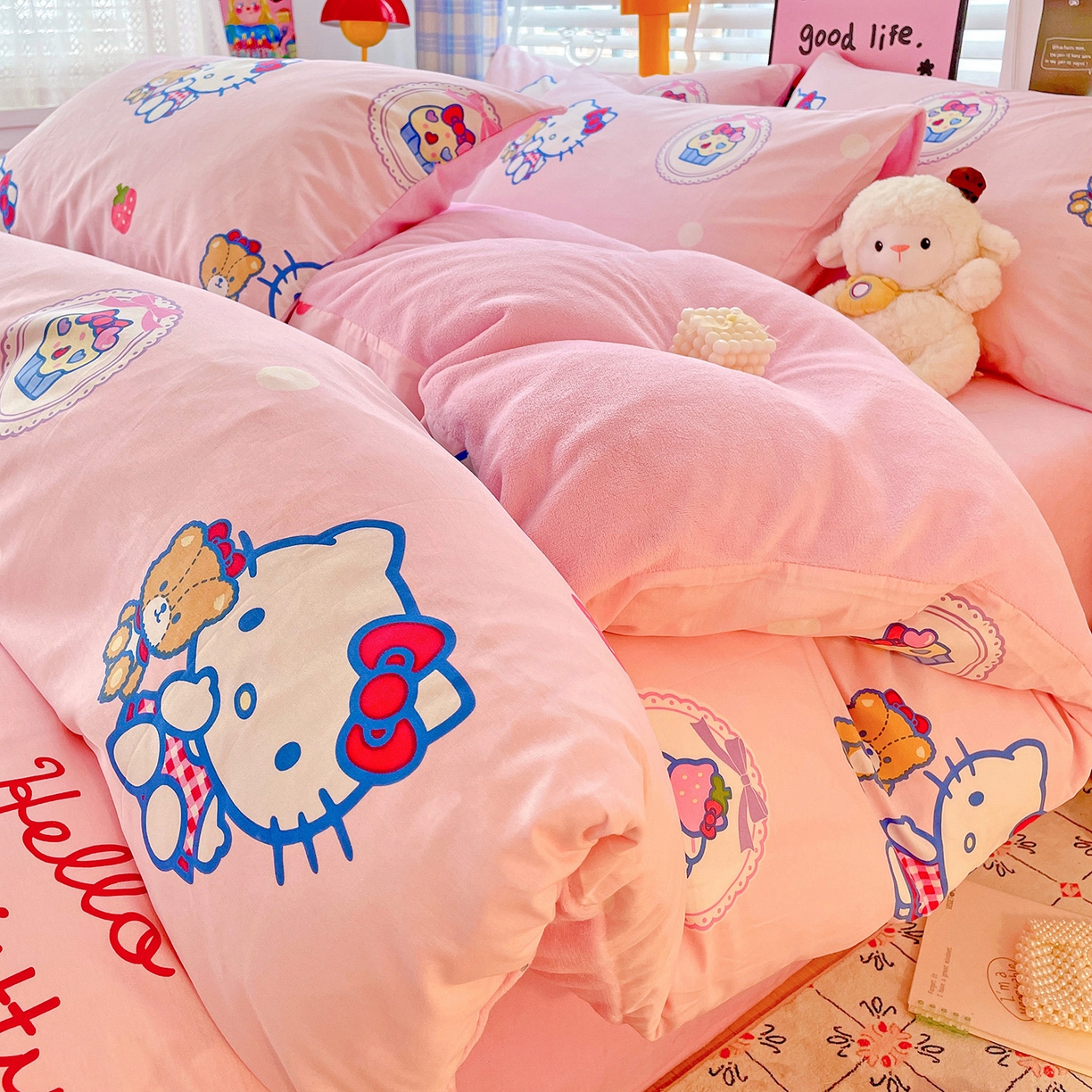 91家纺网 家纺一手货源 找家纺 朵希曼 2026新款棉绒卡通三丽鸥棉加绒印花系列四件套 幸福熊凯蒂