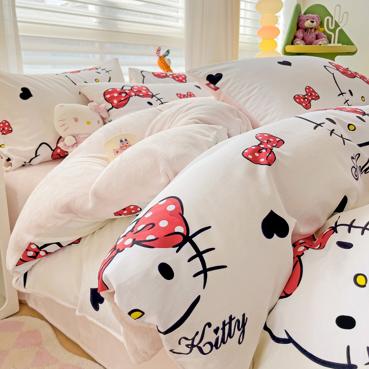 91家纺网 家纺一手货源 找家纺 朵希曼 2026新款棉绒卡通三丽鸥棉加绒印花系列四件套 爱心凯蒂