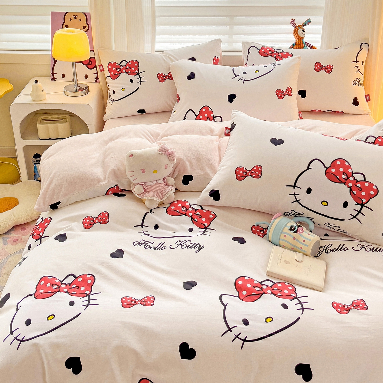 91家纺网 家纺一手货源 找家纺 朵希曼 2026新款棉绒卡通三丽鸥棉加绒印花系列四件套 爱心凯蒂