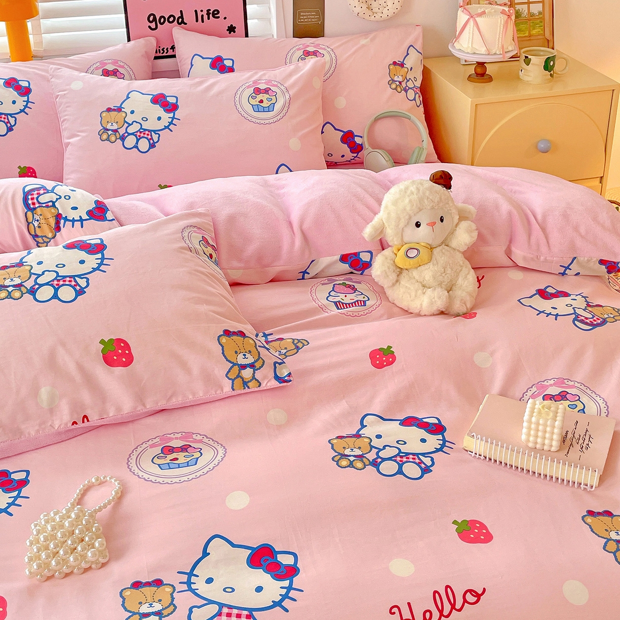 91家纺网 家纺一手货源 找家纺 朵希曼 2026新款棉绒卡通三丽鸥棉加绒印花系列四件套 幸福熊凯蒂