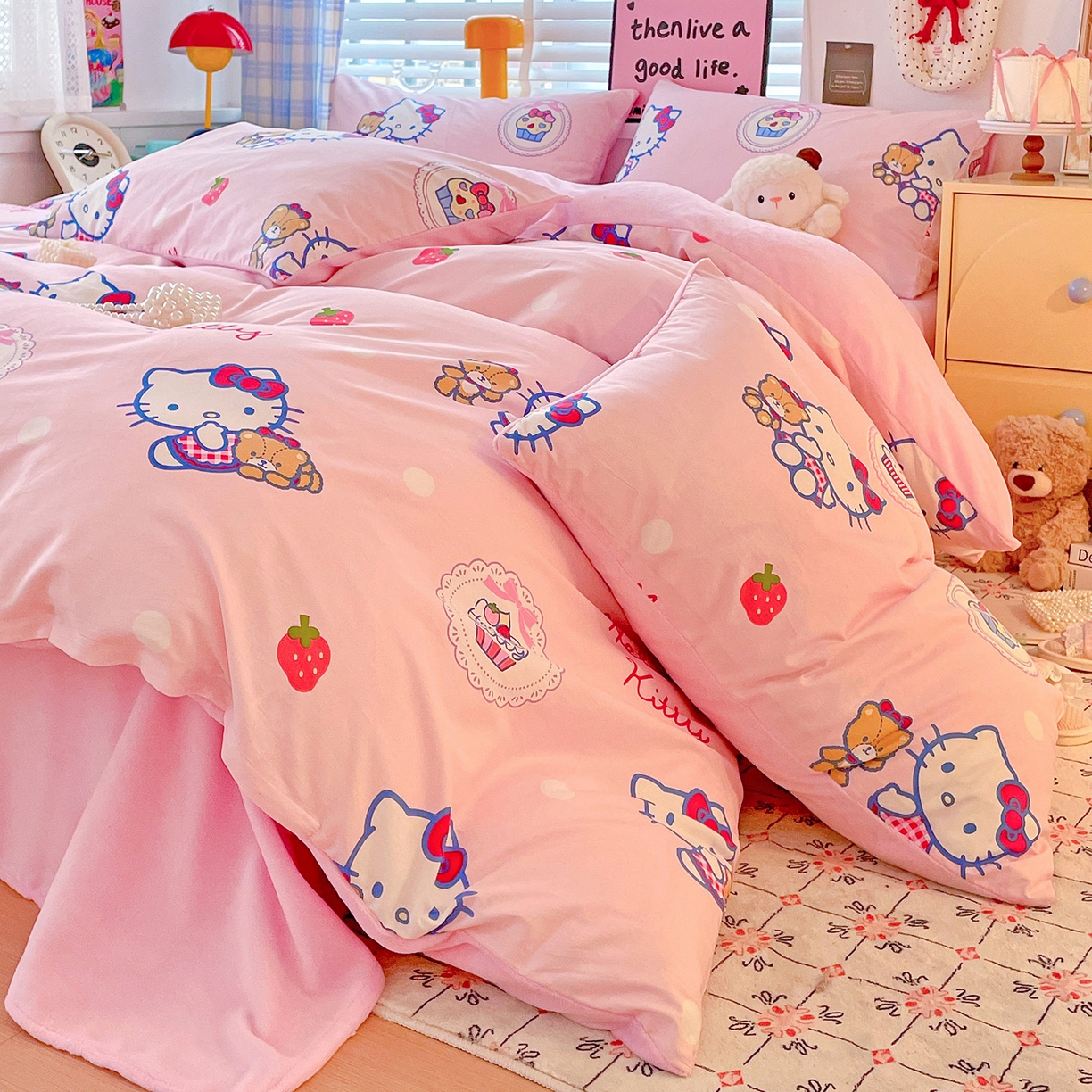 91家纺网 家纺一手货源 找家纺 朵希曼 2026新款棉绒卡通三丽鸥棉加绒印花系列四件套 幸福熊凯蒂