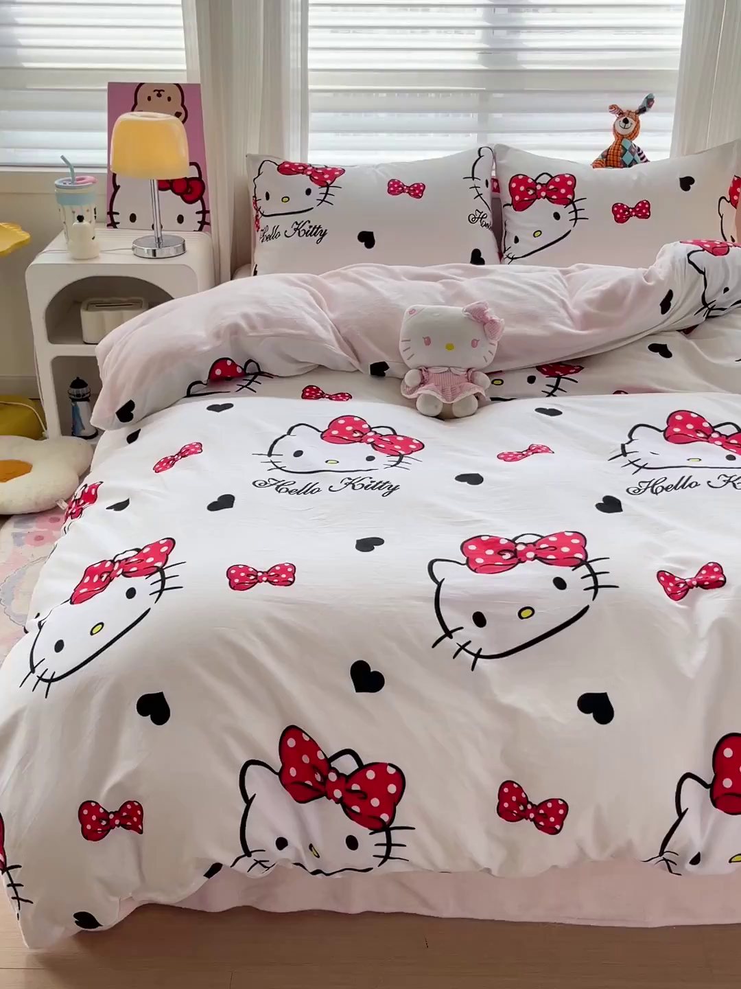 91家纺网 家纺一手货源 找家纺 朵希曼 2026新款棉绒卡通三丽鸥棉加绒印花系列四件套 爱心凯蒂