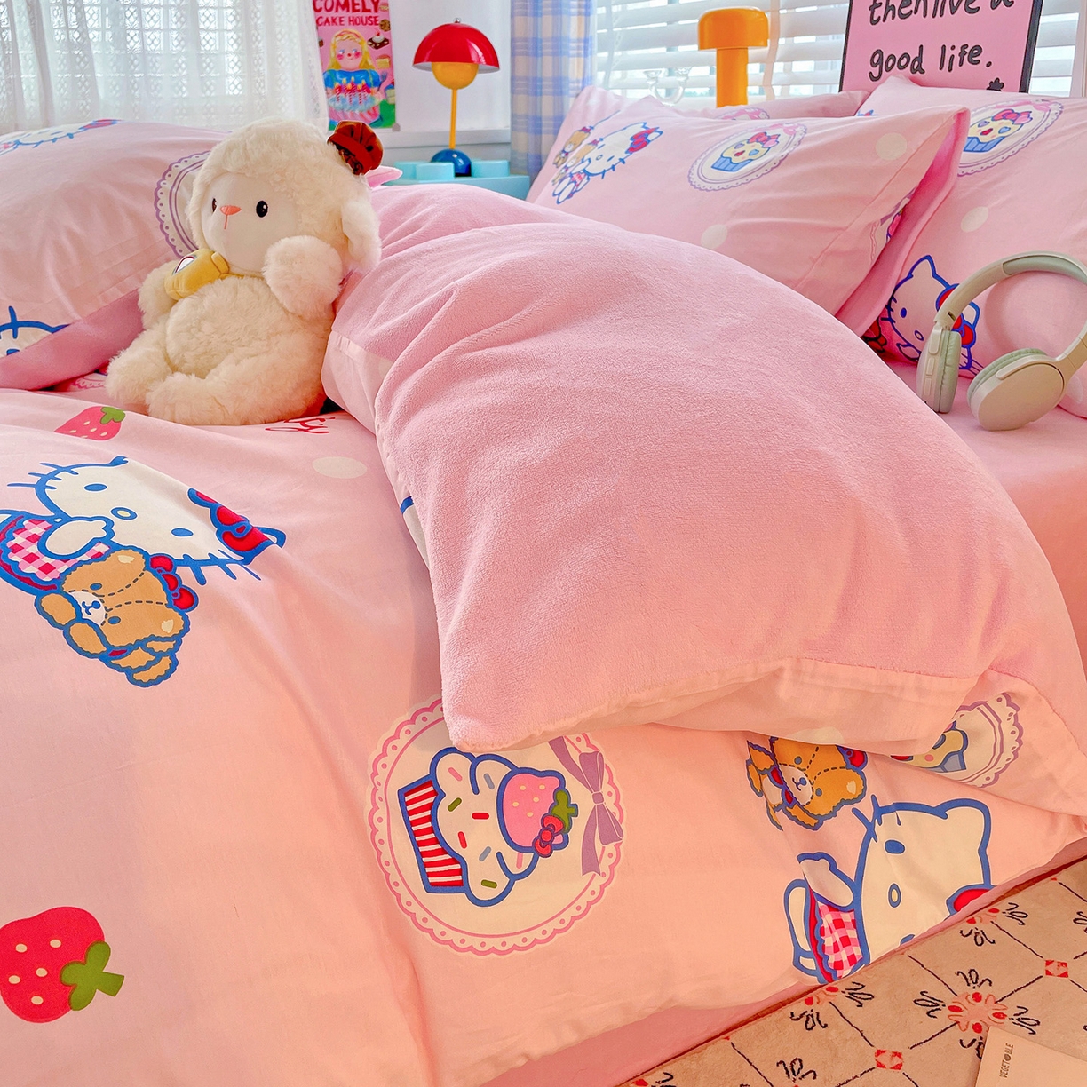 91家纺网 家纺一手货源 找家纺 朵希曼 2026新款棉绒卡通三丽鸥棉加绒印花系列四件套 幸福熊凯蒂