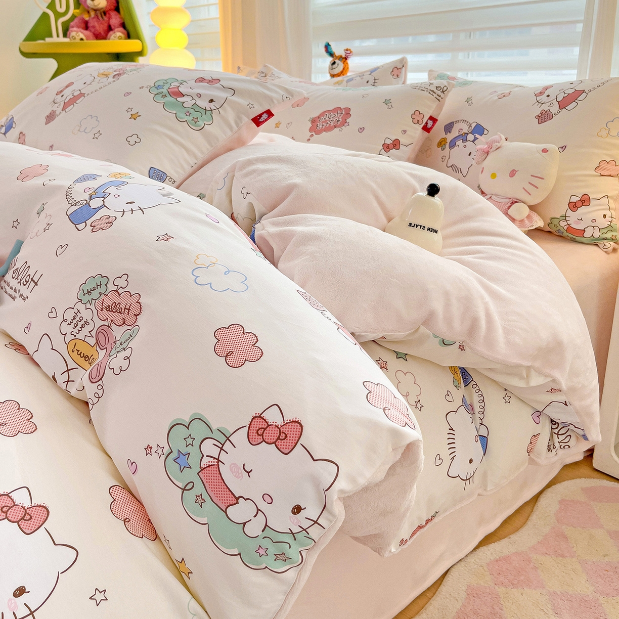 91家纺网 家纺一手货源 找家纺 朵希曼 2026新款棉绒卡通三丽鸥棉加绒印花系列四件套 星空凯蒂