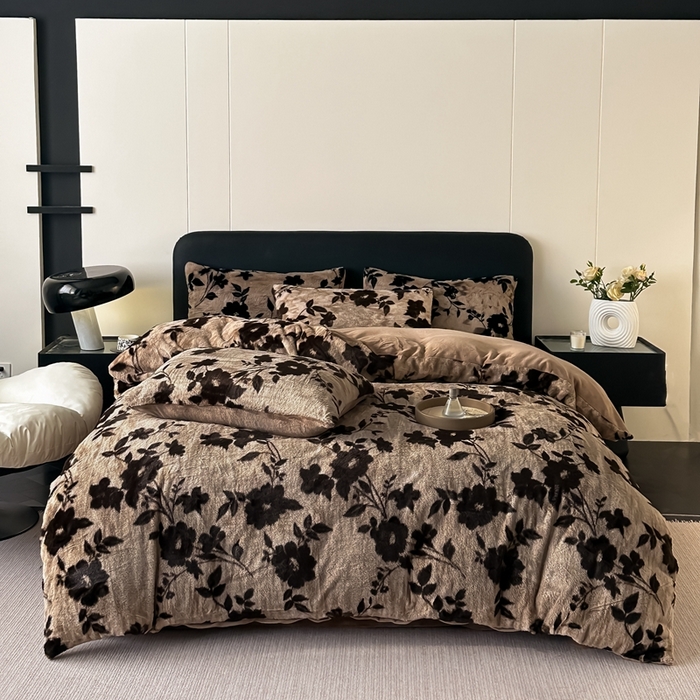 91家纺网 家纺一手货源 找家纺 居易简 2025新款亲肤保暖皮草绒牛奶绒AB面美拉德抽条兔毛绒四件套 简爱时尚