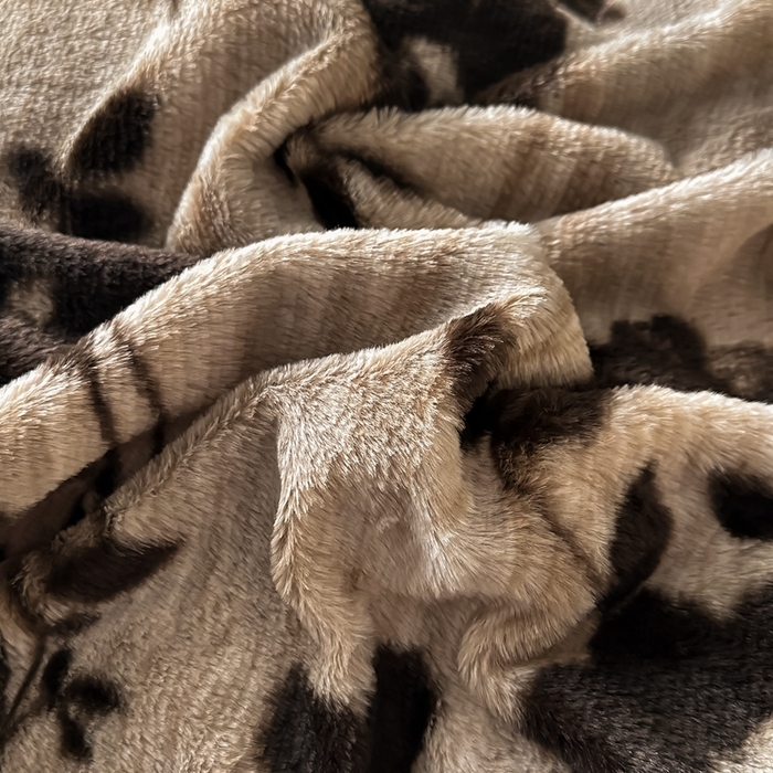 91家纺网 家纺一手货源 找家纺 居易简 2025新款亲肤保暖皮草绒牛奶绒AB面美拉德抽条兔毛绒四件套 简爱时尚