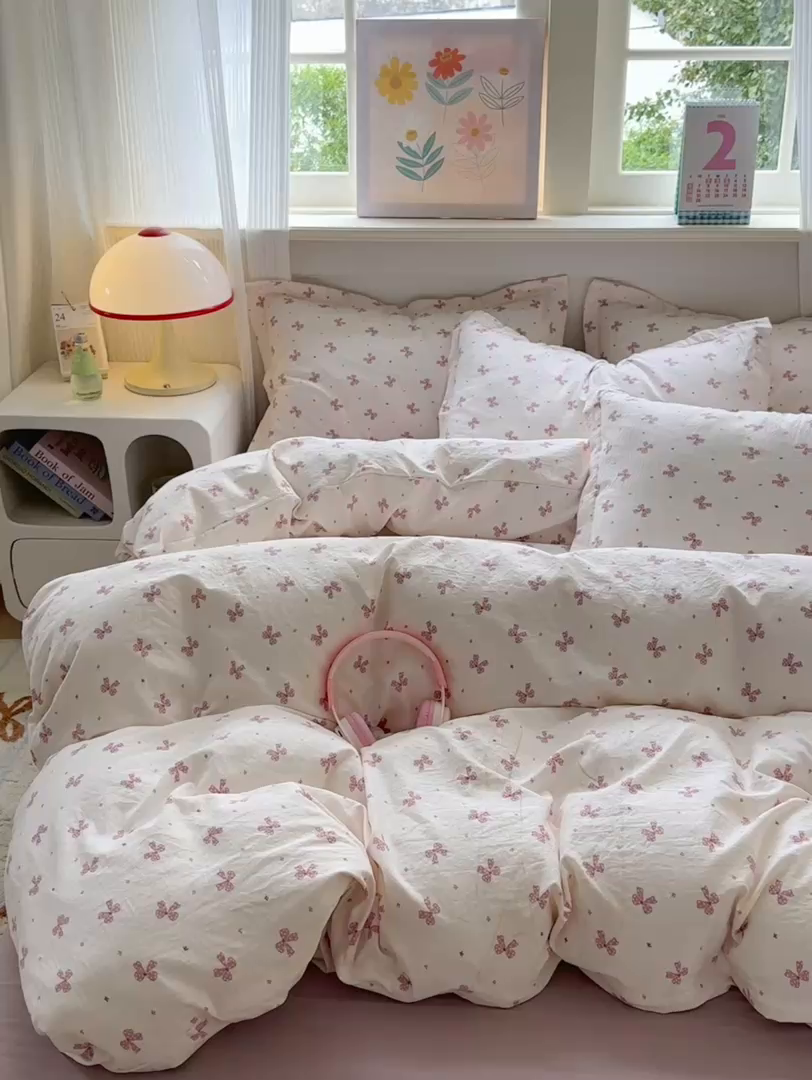 91家纺网 家纺一手货源 找家纺 德比尔斯 2025新款爆款韩国小布袋古法水洗棉云感棉四件套 梦幻芭蕾粉