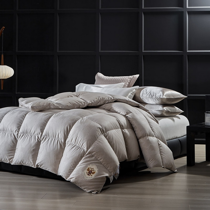 91家纺网 家纺一手货源 找家纺 暖羽屋羽绒馆 2025新款95白鹅绒 超精密金银丝大提花 羽绒被芯鹅绒被子 双人婚庆冬被 春秋被 费罗娜 咖