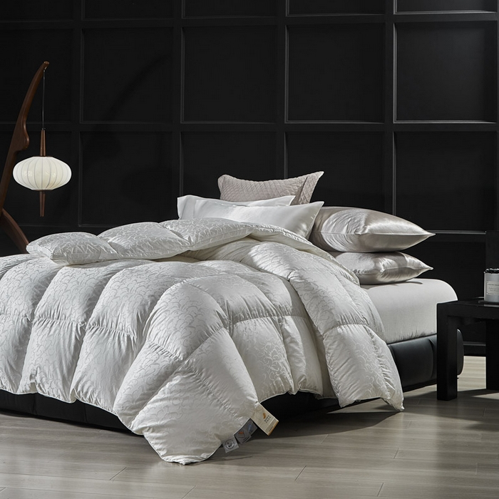 91家纺网 家纺一手货源 找家纺 暖羽屋羽绒馆 2025新款95白鹅绒 超精密金银丝大提花 羽绒被芯鹅绒被子 双人婚庆冬被 春秋被 洛威尔 白