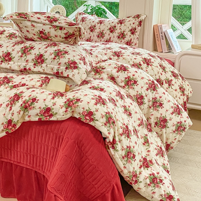 91家纺网 家纺一手货源 找家纺 尚美 2025新款热卖款亲肤舒适加绒加厚牛奶绒花边床盖款四件套双面绒 梨花落AA