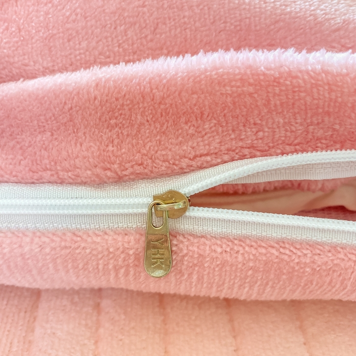 91家纺网 家纺一手货源 找家纺 尚美 2025新款热卖款亲肤舒适加绒加厚牛奶绒花边床盖款四件套双面绒 双拼蝴蝶粉