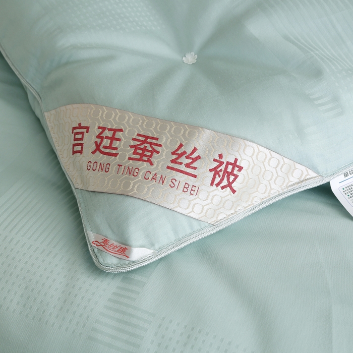 91家纺网 家纺一手货源 找家纺 越宏顺2025新款60s纯棉提花蚕丝被 豆绿