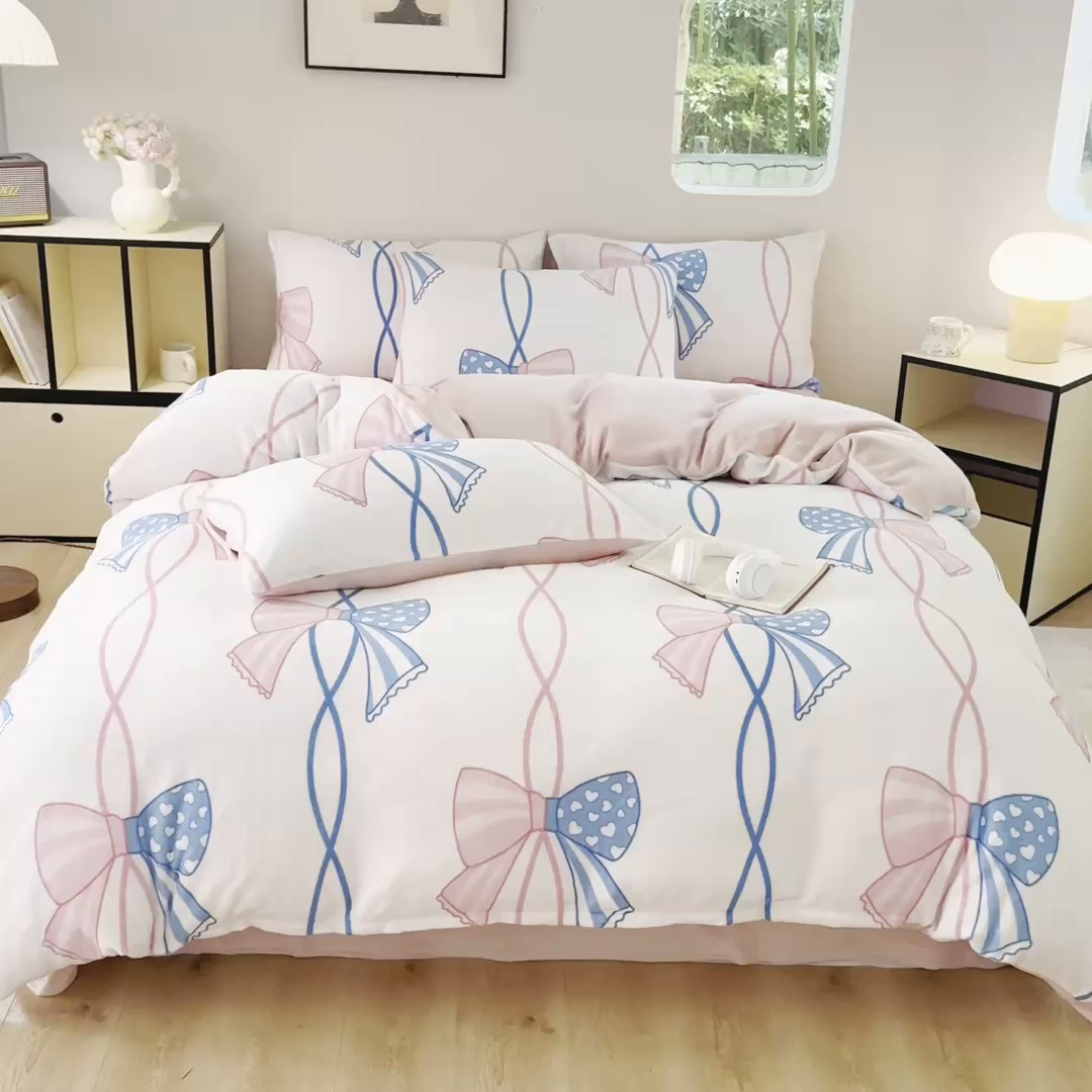 91家纺网 家纺一手货源 找家纺 王朝国际 2026新款高克重牛奶绒印花四件套 波点蝴蝶结