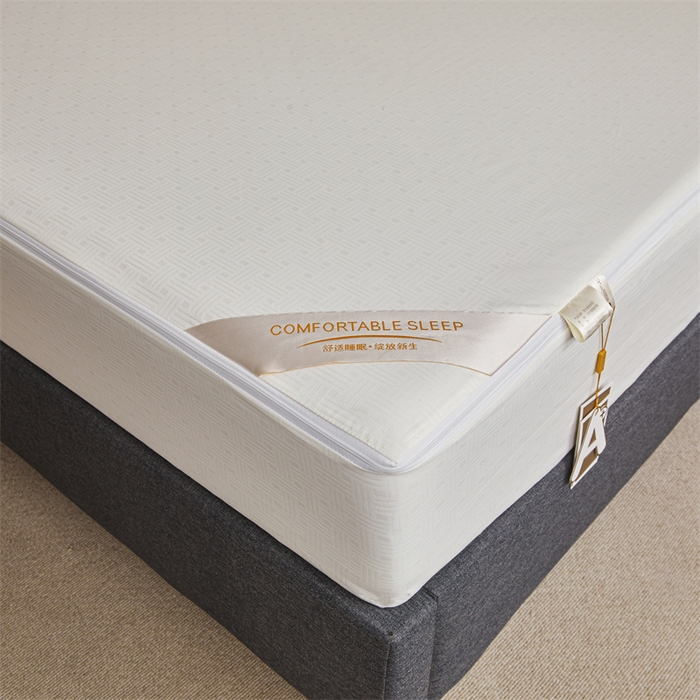 91家纺网 家纺一手货源 找家纺 糯米猪家纺 2025春夏新款亲肤棉六面全包防水压花床笠单件单床笠 典雅白