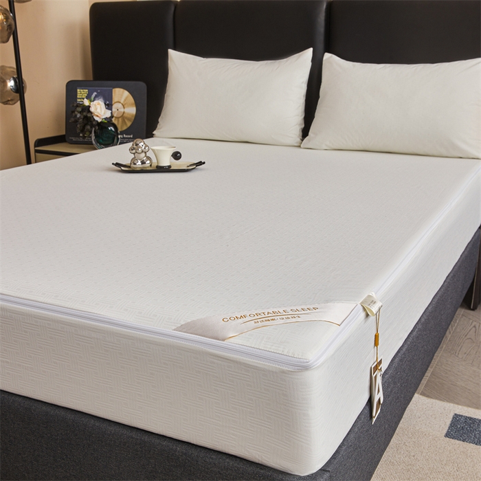 91家纺网 家纺一手货源 找家纺 糯米猪家纺 2025春夏新款亲肤棉六面全包防水压花床笠单件单床笠 典雅白