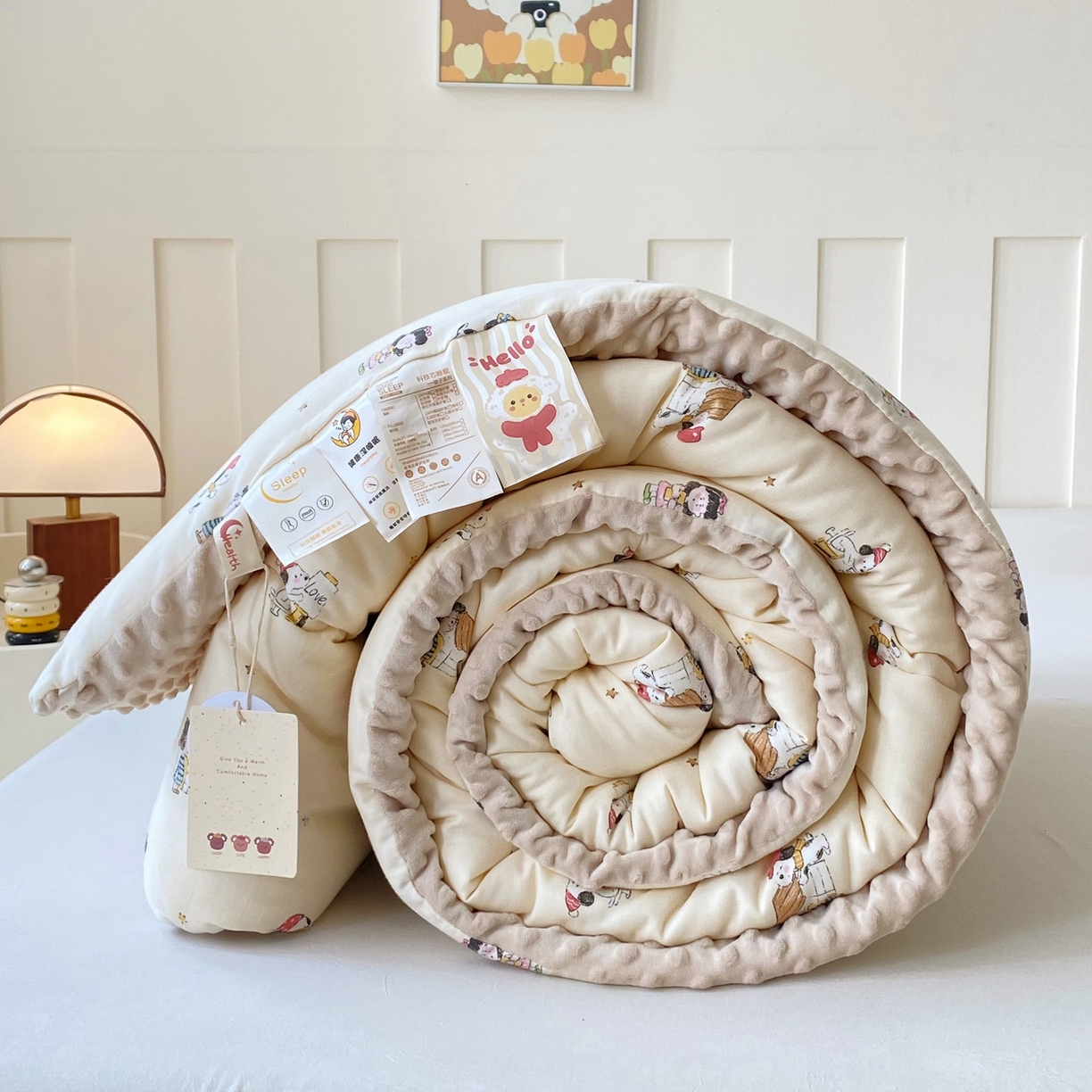 91家纺网 家纺一手货源 找家纺 小叮当家纺仓储工厂店 2025新款A类母婴级全棉双层纱婴儿绒210g豆豆被20%大豆纤维单人双人被芯 派克