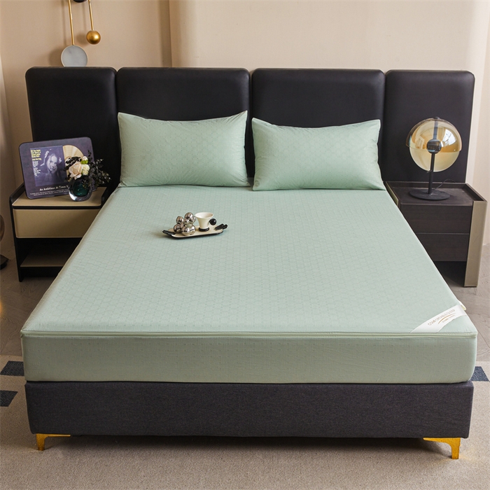 91家纺网 家纺一手货源 找家纺 糯米猪家纺 2025春夏新款亲肤棉六面全包防水压花床笠单件单床笠 静谧绿