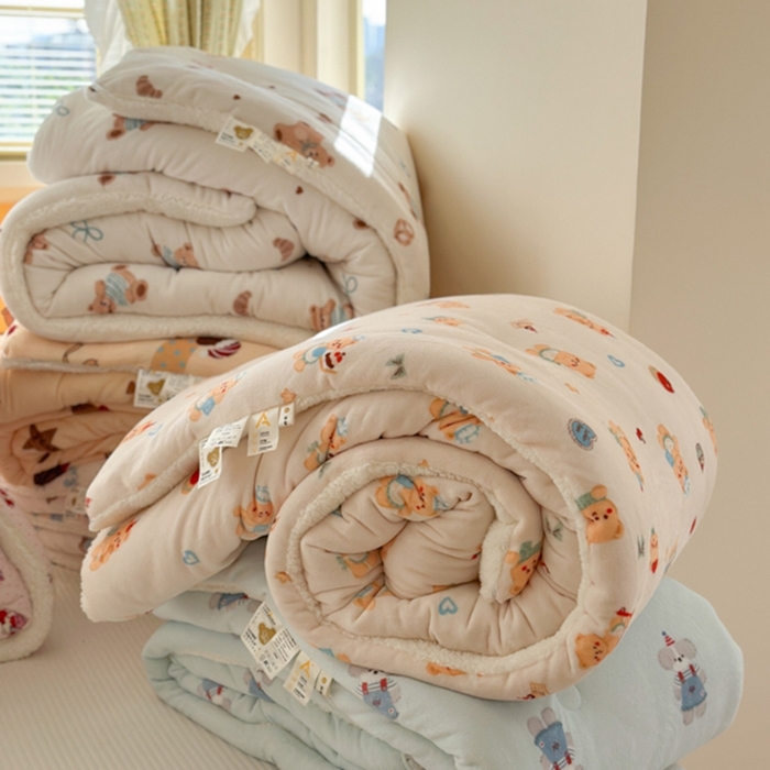 91家纺网 家纺一手货源 找家纺 （总）寐居家纺 2025新款牛奶绒+羊羔绒被子被芯