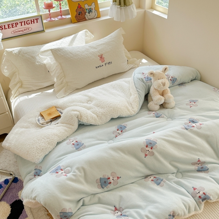 91家纺网 家纺一手货源 找家纺 寐居家纺 2025新款牛奶绒+羊羔绒被子被芯 洛洛小狗