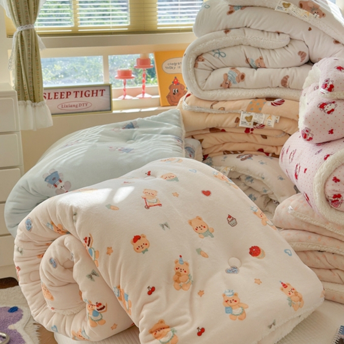 91家纺网 家纺一手货源 找家纺 寐居家纺 2025新款牛奶绒+羊羔绒被子被芯 组合图仅供展示不可下单