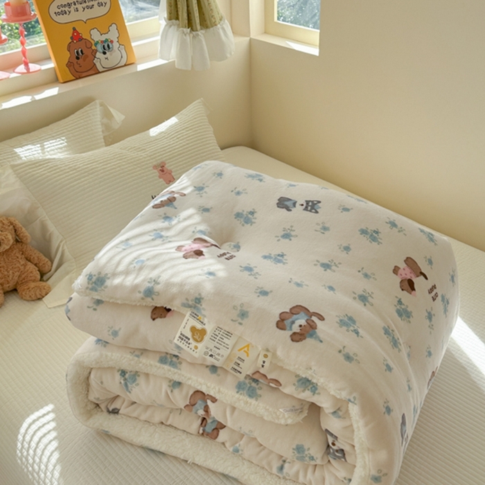 寐居家纺 2025新款牛奶绒+羊羔绒被子被芯 花田小狗