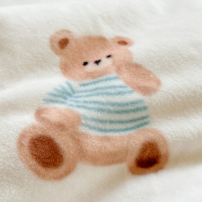 91家纺网 家纺一手货源 找家纺 寐居家纺 2025新款牛奶绒+羊羔绒被子被芯 抱抱熊