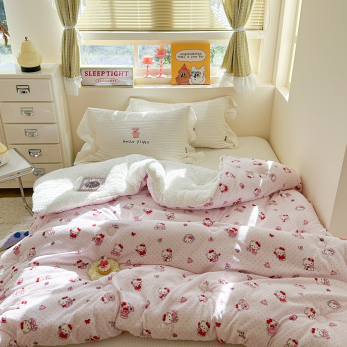 91家纺网 家纺一手货源 找家纺 寐居家纺 2025新款牛奶绒+羊羔绒被子被芯 甜心粉粉猫