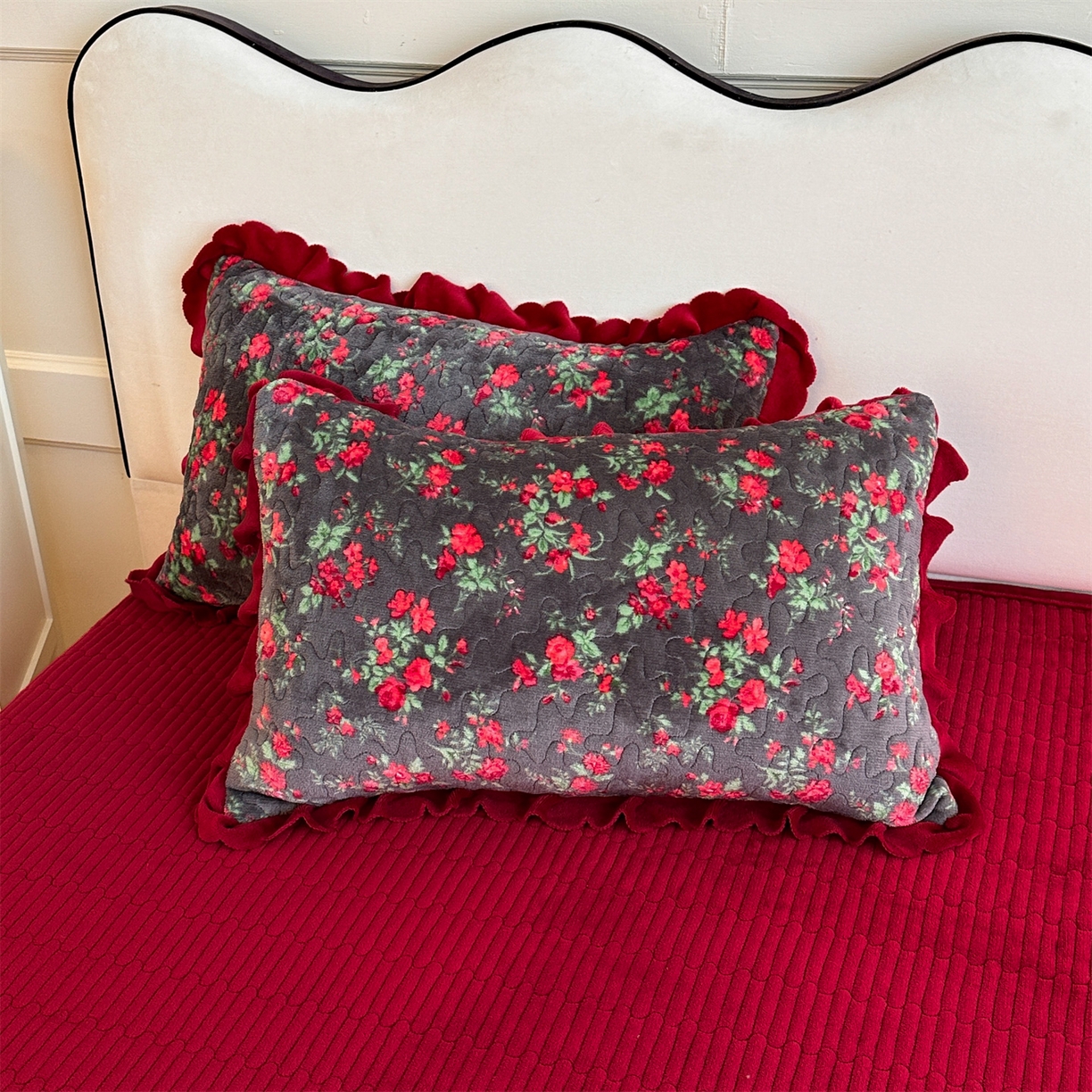 91家纺网 家纺一手货源 找家纺 雅眠居 2025新款直播爆款牛奶绒印花床盖四件套双层蕾丝花边床裙单件三件套 花仙子