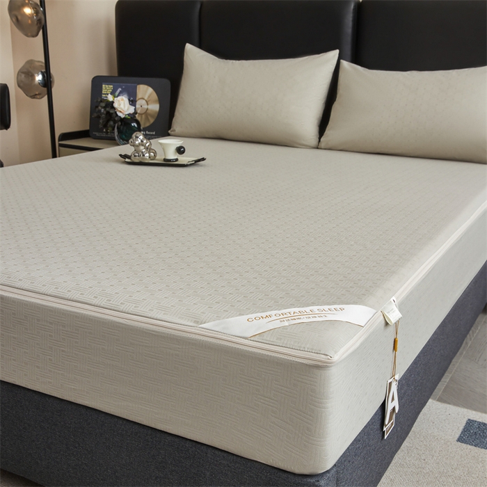 91家纺网 家纺一手货源 找家纺 糯米猪家纺 2025春夏新款亲肤棉六面全包防水压花床笠单件单床笠 浅卡其