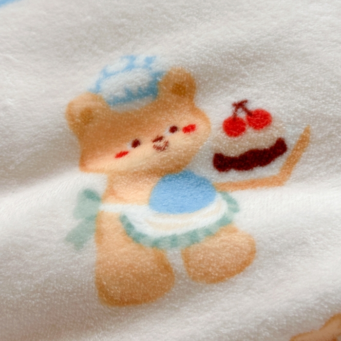 91家纺网 家纺一手货源 找家纺 寐居家纺 2025新款牛奶绒+羊羔绒被子被芯 烘焙小熊