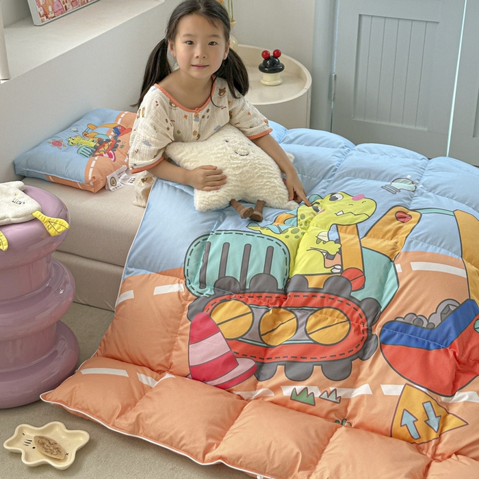 91家纺网 家纺一手货源 找家纺 暖羽屋羽绒馆 2025新款95绒子鸭绒被 羽绒被芯儿童学生羽绒被婴幼儿园冬被子 恐龙挖掘机