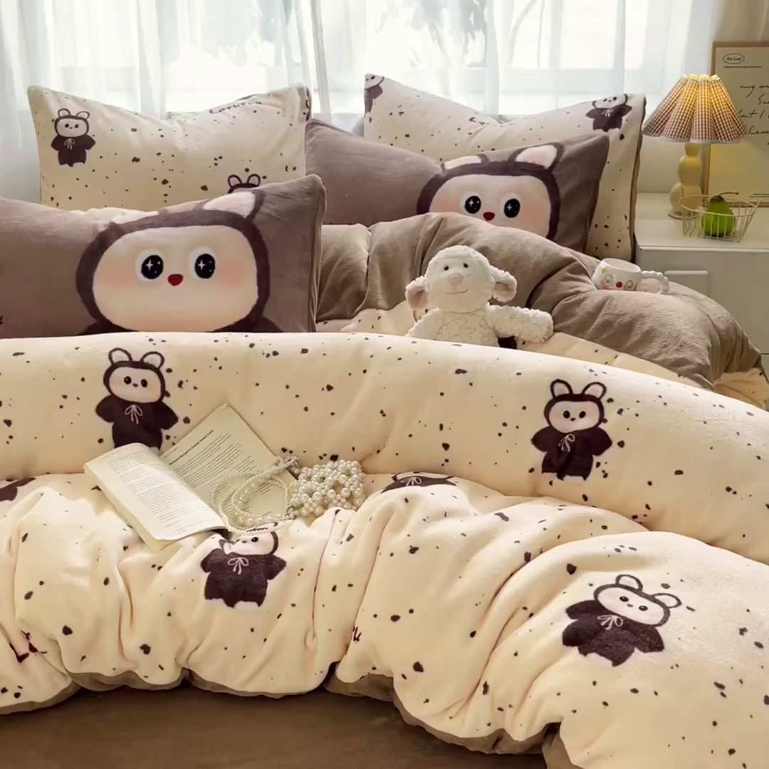 91家纺网 家纺一手货源 找家纺 如一 2025新款高克重卡通印花牛奶绒四件套第二批 拉兔咖