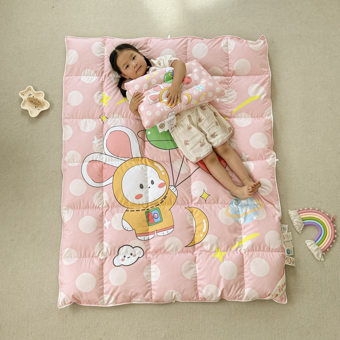 91家纺网 家纺一手货源 找家纺 暖羽屋羽绒馆 2025新款95绒子鸭绒被 羽绒被芯儿童学生羽绒被婴幼儿园冬被子 梦想星球