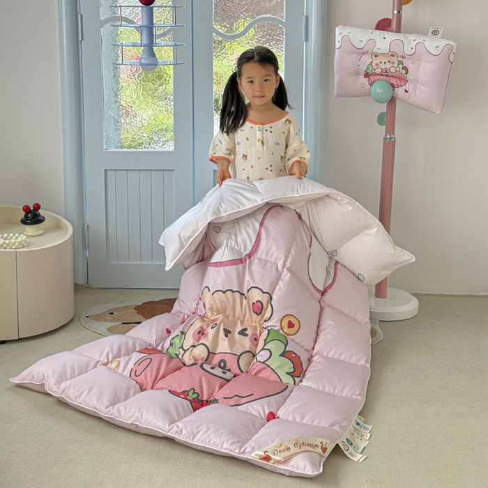 91家纺网 家纺一手货源 找家纺 暖羽屋羽绒馆 2025新款95绒子鸭绒被 羽绒被芯儿童学生羽绒被婴幼儿园冬被子 猪猪熊