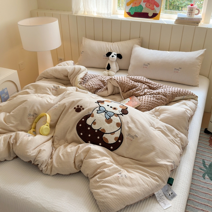 91家纺网 家纺一手货源 找家纺 寐居家纺 2025新款全棉水洗棉豆豆绒被芯被子 焦糖猫猫