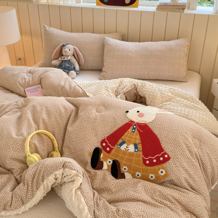 91家纺网 家纺一手货源 找家纺 寐居家纺 2025新款全棉水洗棉豆豆绒被芯被子 幸运小兔