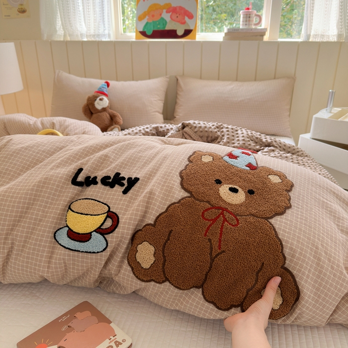 91家纺网 家纺一手货源 找家纺 寐居家纺 2025新款全棉水洗棉豆豆绒被芯被子 快乐熊仔