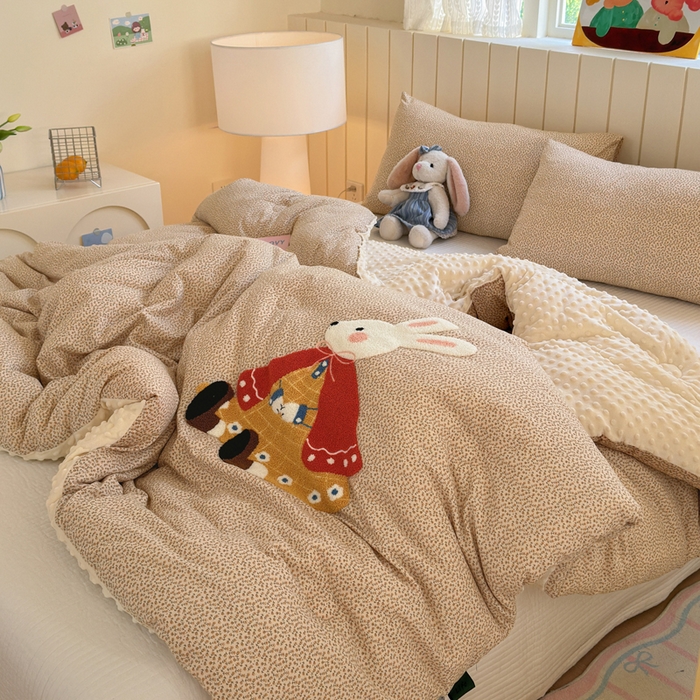 91家纺网 家纺一手货源 找家纺 寐居家纺 2025新款全棉水洗棉豆豆绒被芯被子 幸运小兔