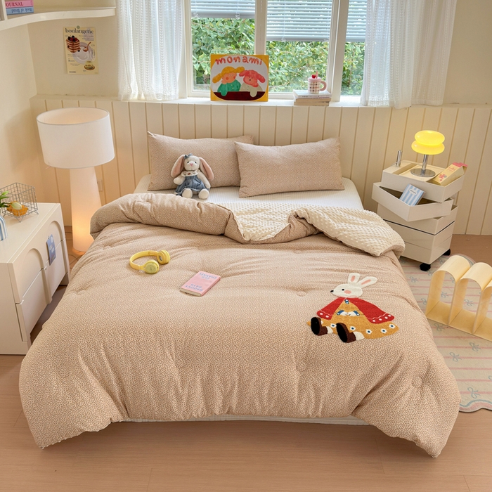 91家纺网 家纺一手货源 找家纺 寐居家纺 2025新款全棉水洗棉豆豆绒被芯被子 幸运小兔