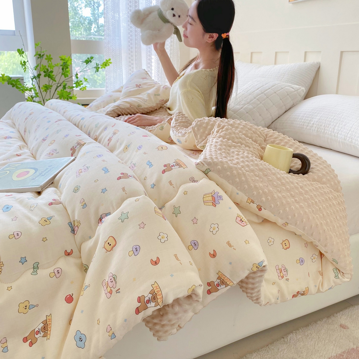91家纺网 家纺一手货源 找家纺 小叮当家纺仓储工厂店 2025新款A类母婴级全棉双层纱婴儿绒210g豆豆被20%大豆纤维单人双人被芯 爱豆熊