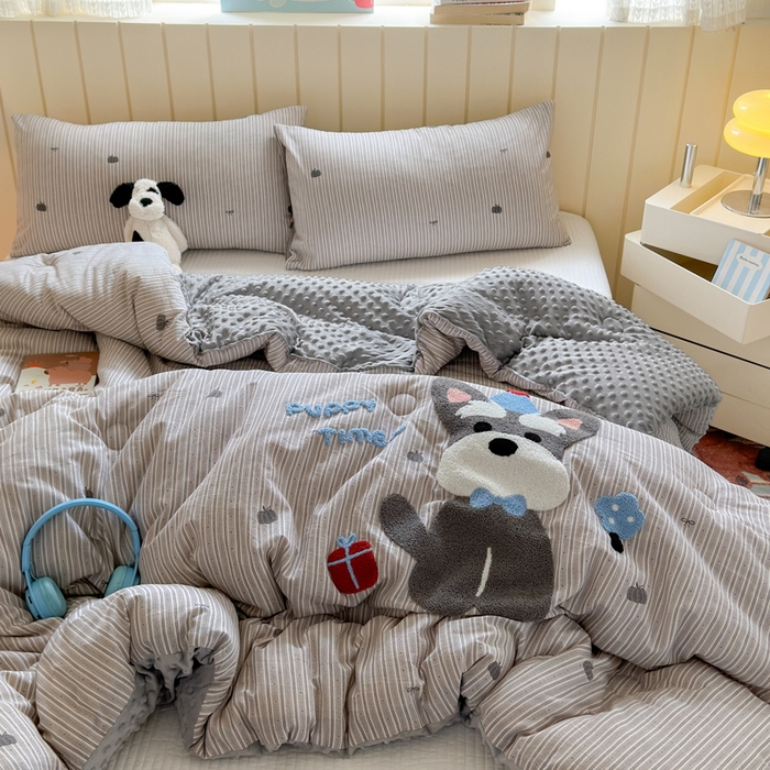 91家纺网 家纺一手货源 找家纺 寐居家纺 2025新款全棉水洗棉豆豆绒被芯被子 生日狗狗