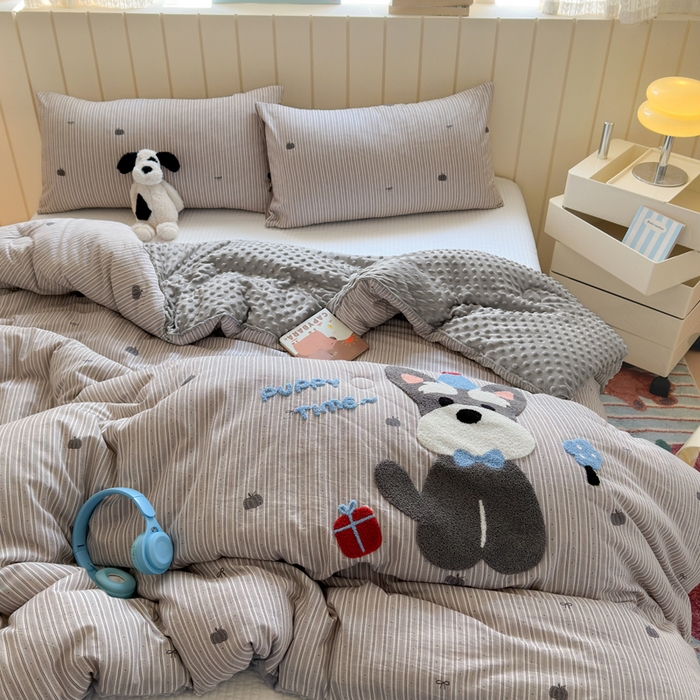 91家纺网 家纺一手货源 找家纺 寐居家纺 2025新款全棉水洗棉豆豆绒被芯被子 生日狗狗