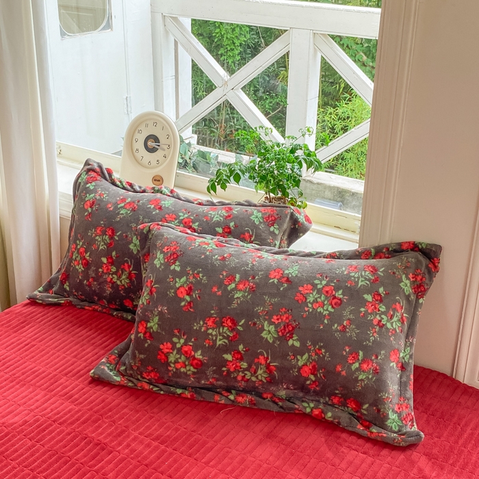 91家纺网 家纺一手货源 找家纺 （总）尚美 2025新款热卖款亲肤舒适加绒加厚牛奶绒花边床盖款四件套双面绒