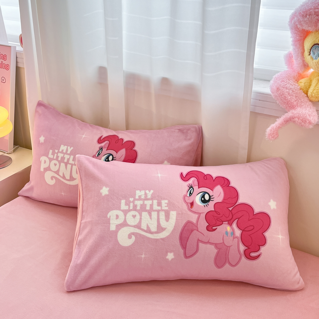 91家纺网 家纺一手货源 找家纺 （总）金爱家 2025新款正版小马宝莉授权大版卡通平网数码印花加厚高克重牛奶绒系列四件套