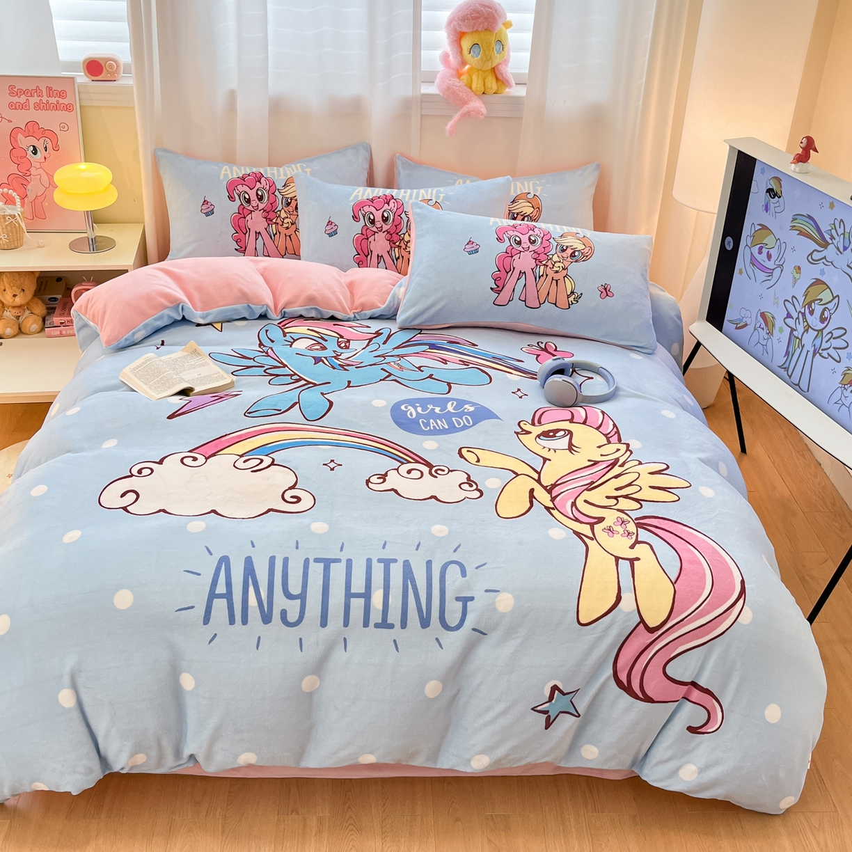 91家纺网 家纺一手货源 找家纺 （总）金爱家 2025新款正版小马宝莉授权大版卡通平网数码印花加厚高克重牛奶绒系列四件套