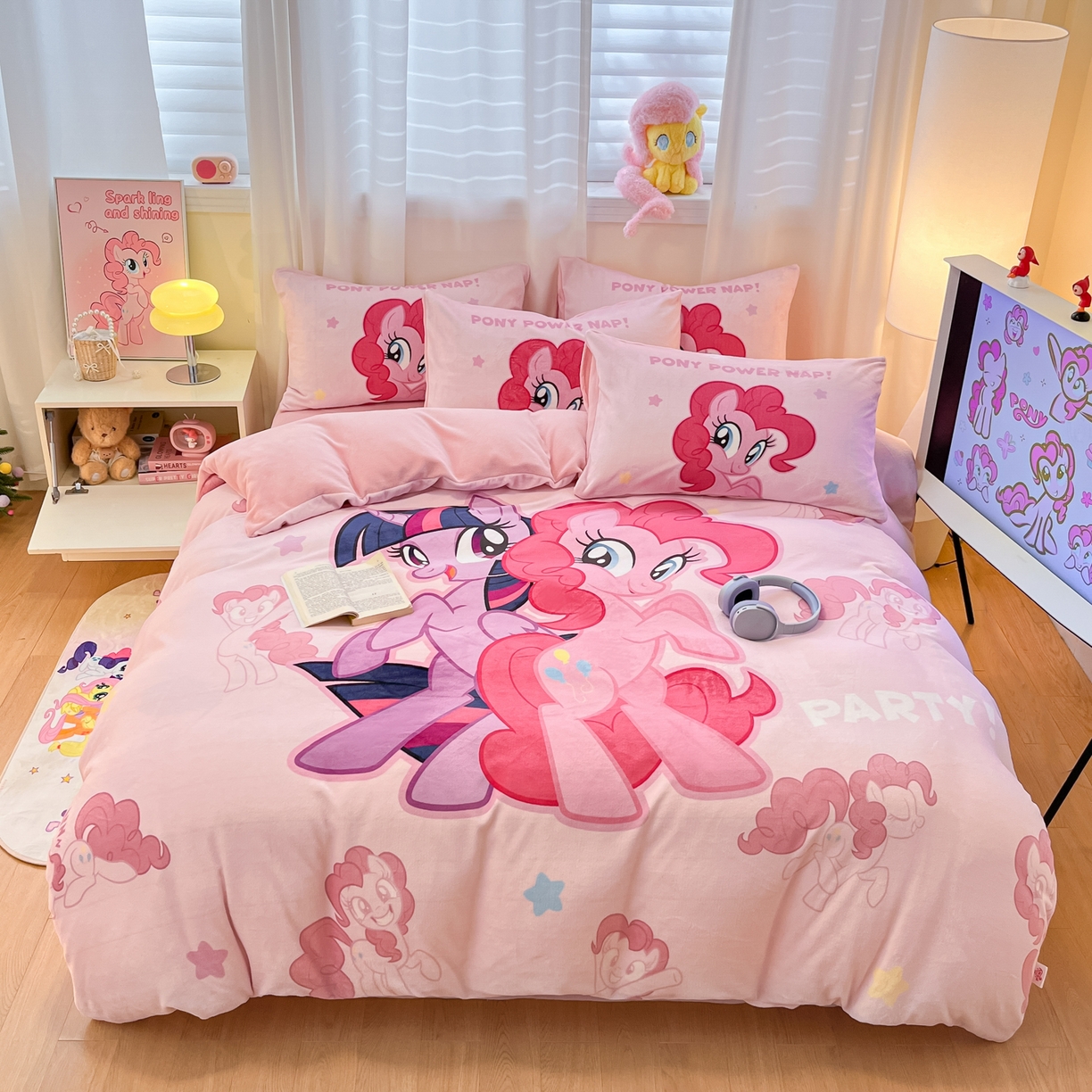 91家纺网 家纺一手货源 找家纺 （总）金爱家 2025新款正版小马宝莉授权大版卡通平网数码印花加厚高克重牛奶绒系列四件套